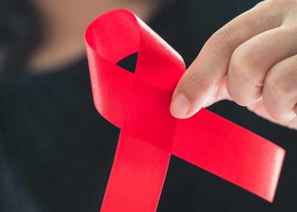 HIV Infection: Key Early Warning Signs, Risks, and the Importance of Timely Treatment